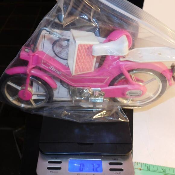 1983 Mattel's Barbie Motor Bike W/Basket, Helmet & Instructions - Picture 13 of 13